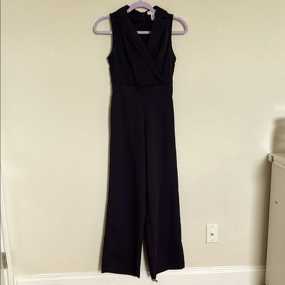 ✨Black Sleeveless Jumpsuit✨